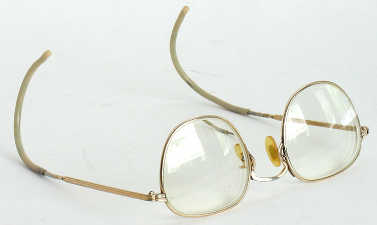 Vintage wire eyeglasses American Optical AO Liner at http://www.collectornet.net