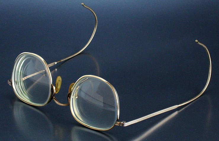 Vintage wire eyeglasses American Optical AO Liner at http://www.collectornet.net