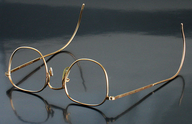 Vintage wire eyeglasses American Optical AO Liner at http://www.collectornet.net