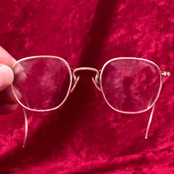 Vintage wire eyeglasses American Optical AO Liner at http://www.collectornet.net