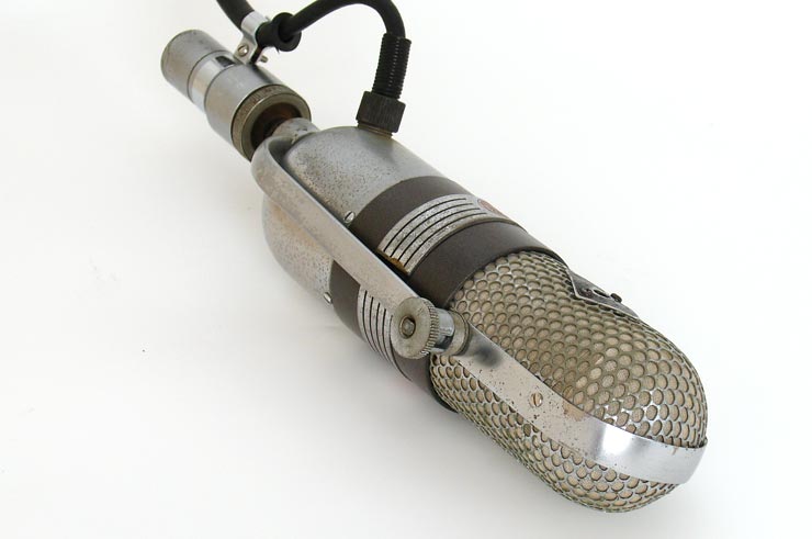 RCA 77-DX professional microphone at http://www.collectornet.net