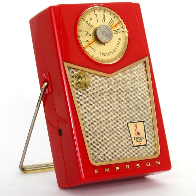 Vintage American-made Emerson 888 Pioneer transistor radio from 1958 at www.collectornet.net/radio/pocket